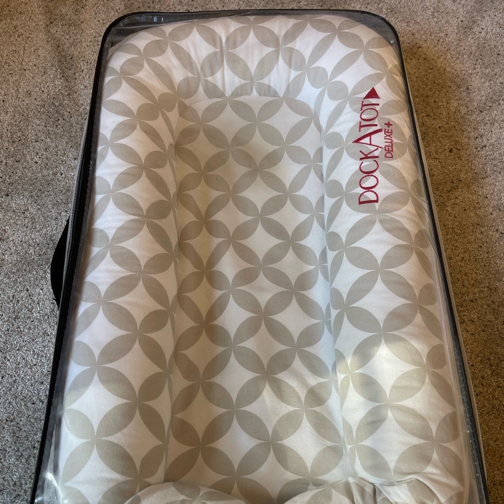 DockAtot Deluxe
